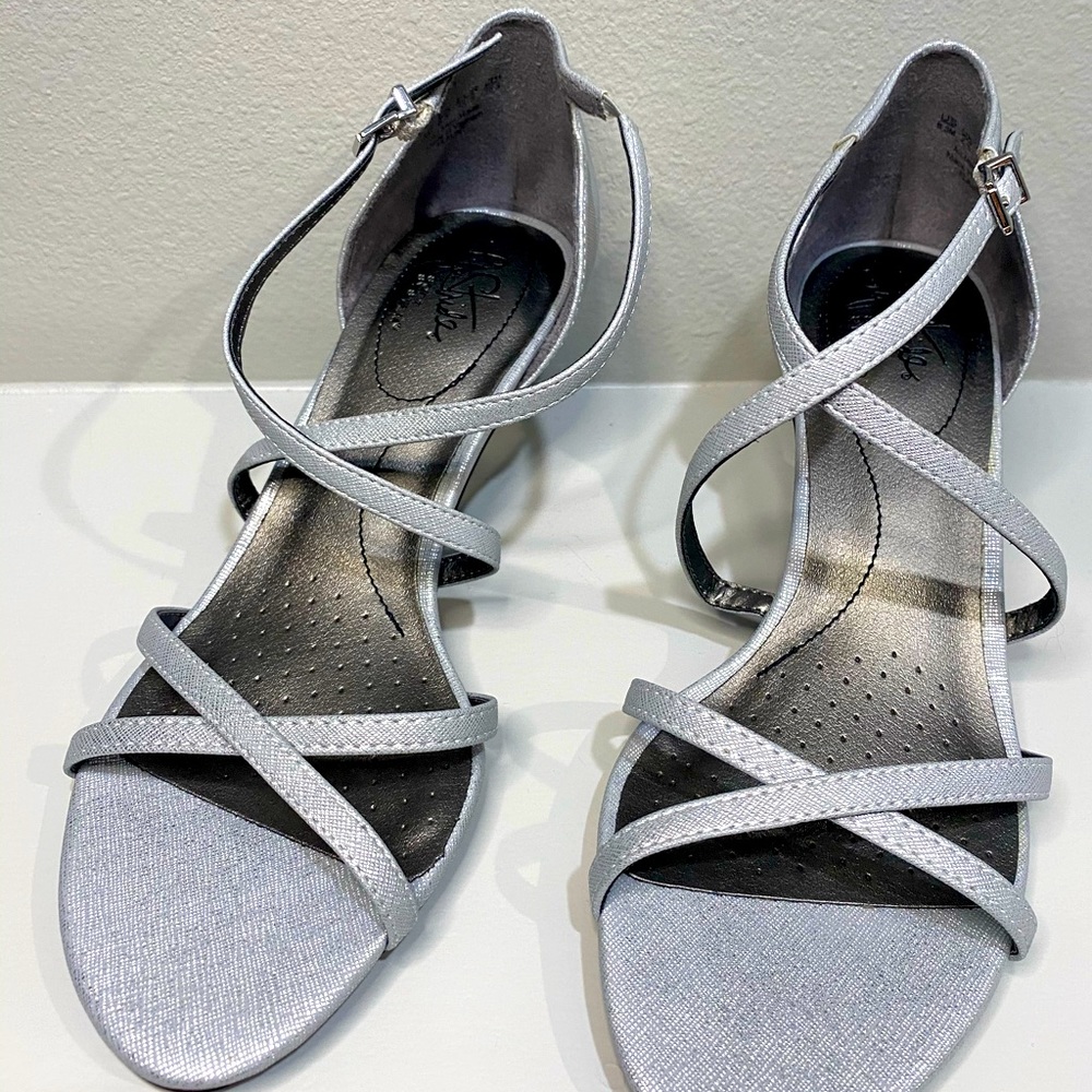 Lifestride silver heels